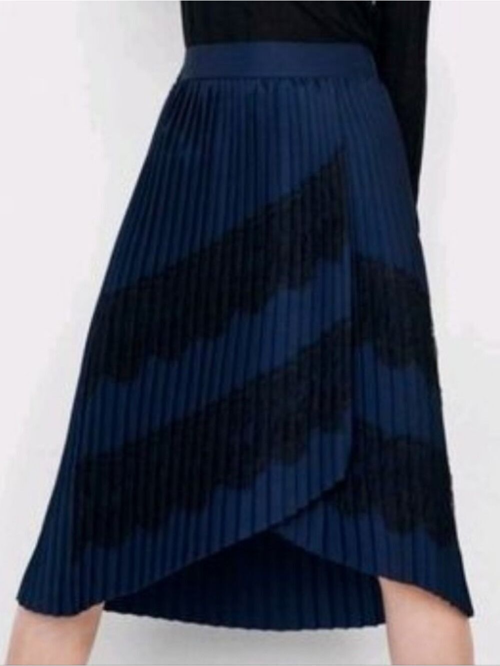 ZARA BLUE PLEATED ASYMMETRICAL MIDI SKIRT CONTRASTING BLACK LACE SIZE SMALL